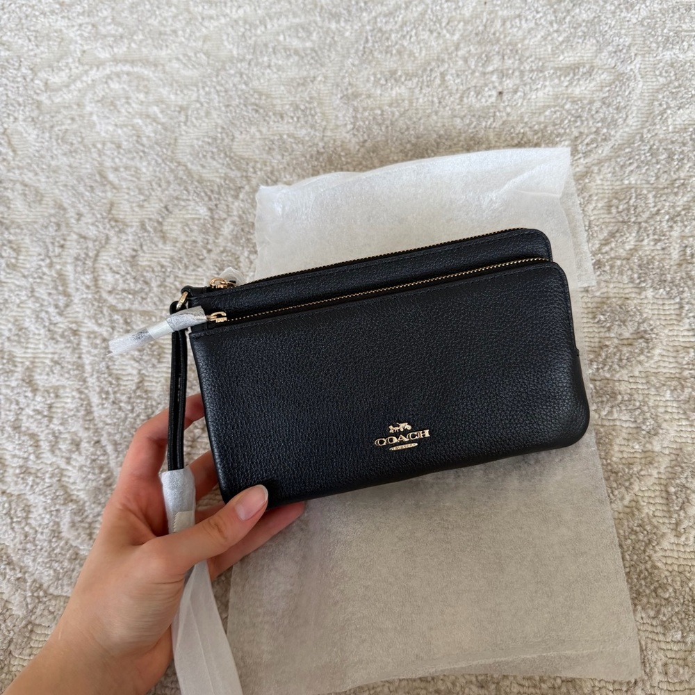 Coach Black Double Zip Wallet / New With Tags / BRAND NEW